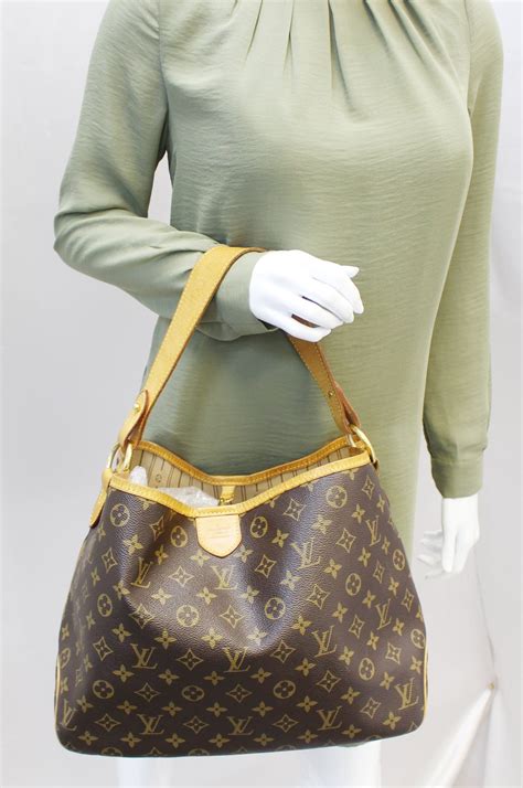 louis vuitton hampstead pm|louis vuitton delightful pm size.